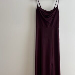 Elegant Burgundy Spaghetti Strap Dress💃🏼